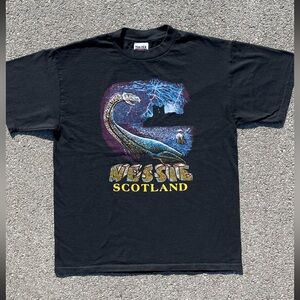 Vtg 90s Loch Ness Monster T-Shirt Scotland Nessie Tultex Slim L PTP: 20.75”